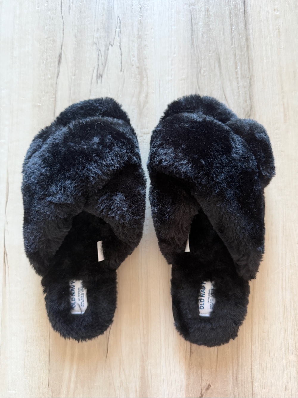 OLD NAVY Black Plush Crisscross Slide House Slippers for Women - Nonslip padding